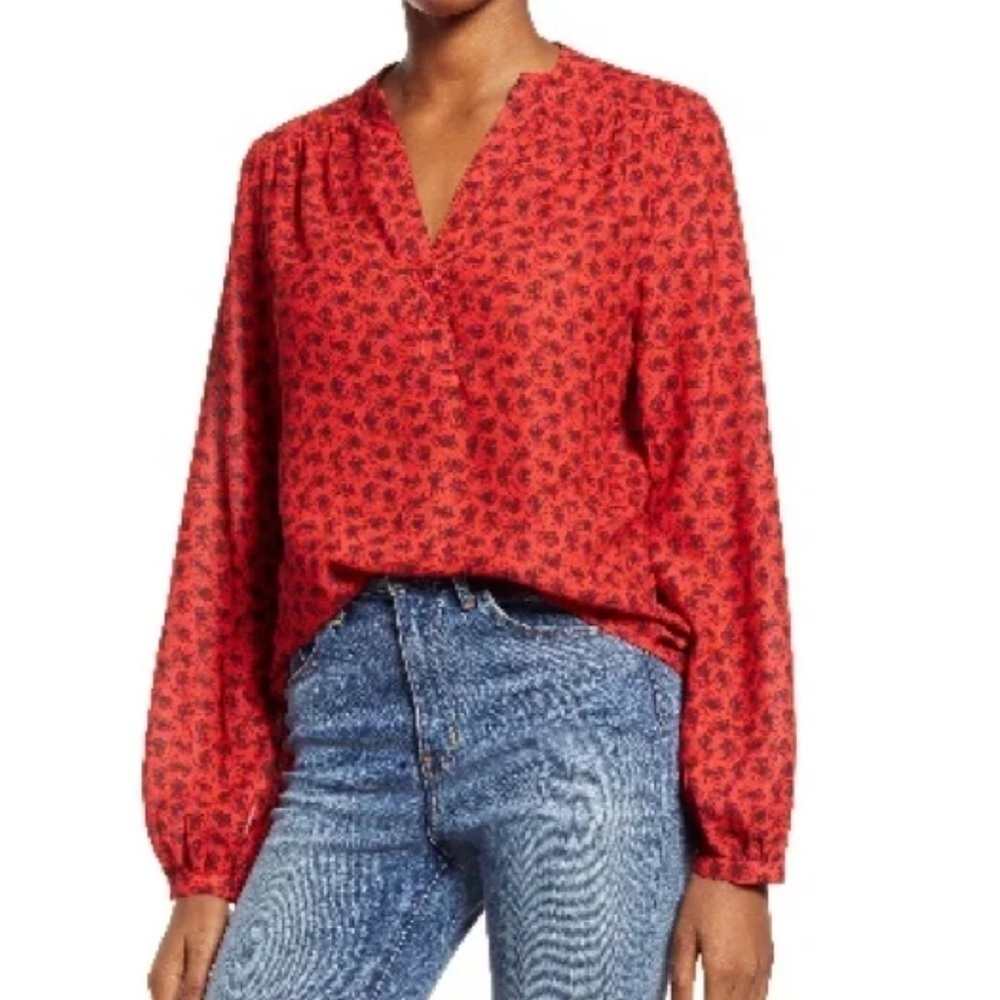 Treasure & Bond Peasant Blouse Lightweight Long Sleeves Red V-neck Medium Flowy